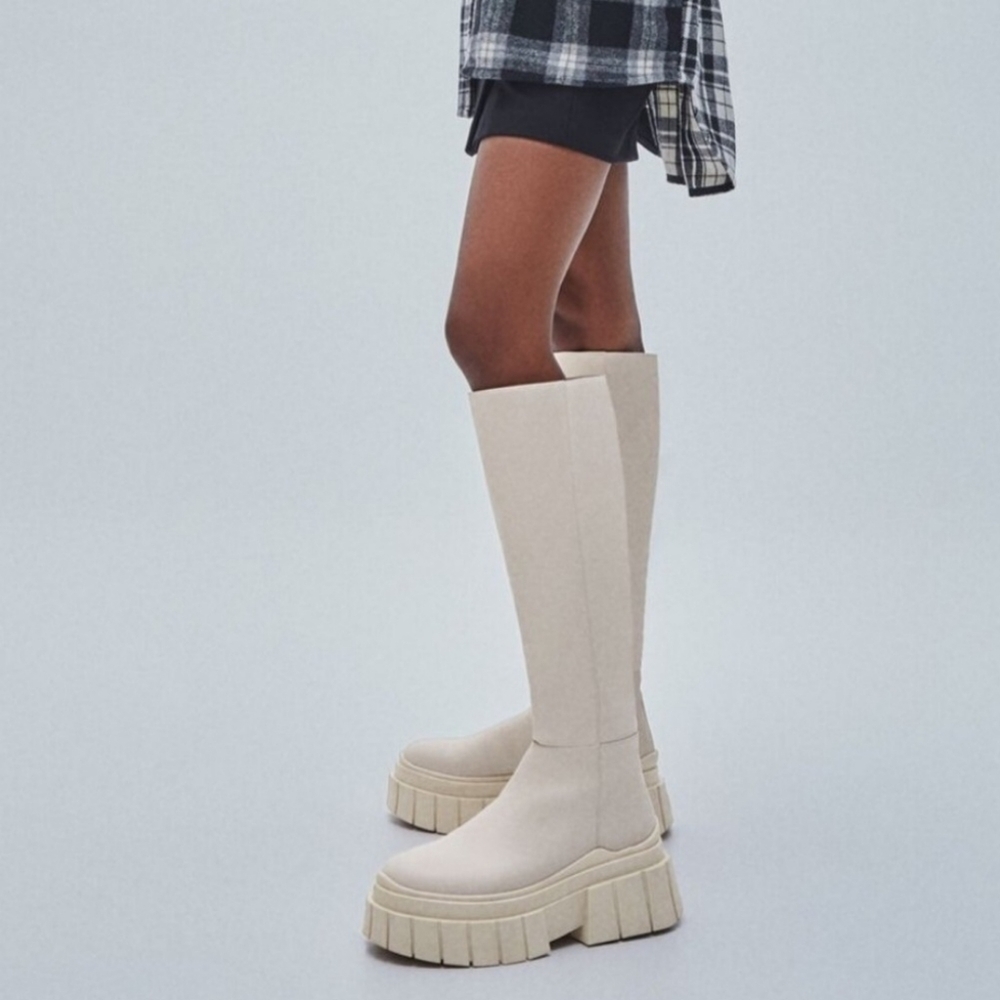 NWT. Bershka Knee High Ecru Platform Boots